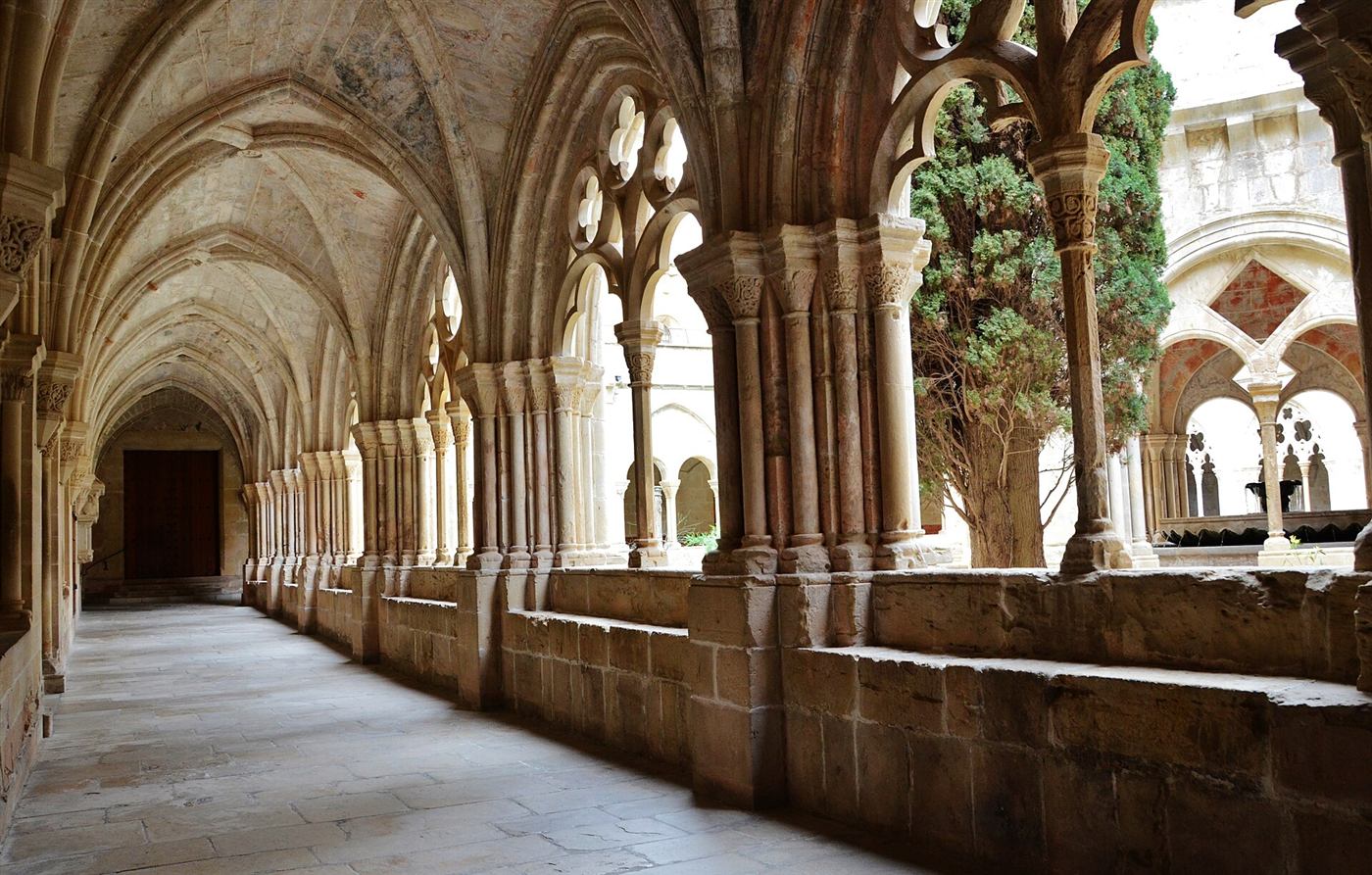 El claustro gótico del monasterio de Poblet