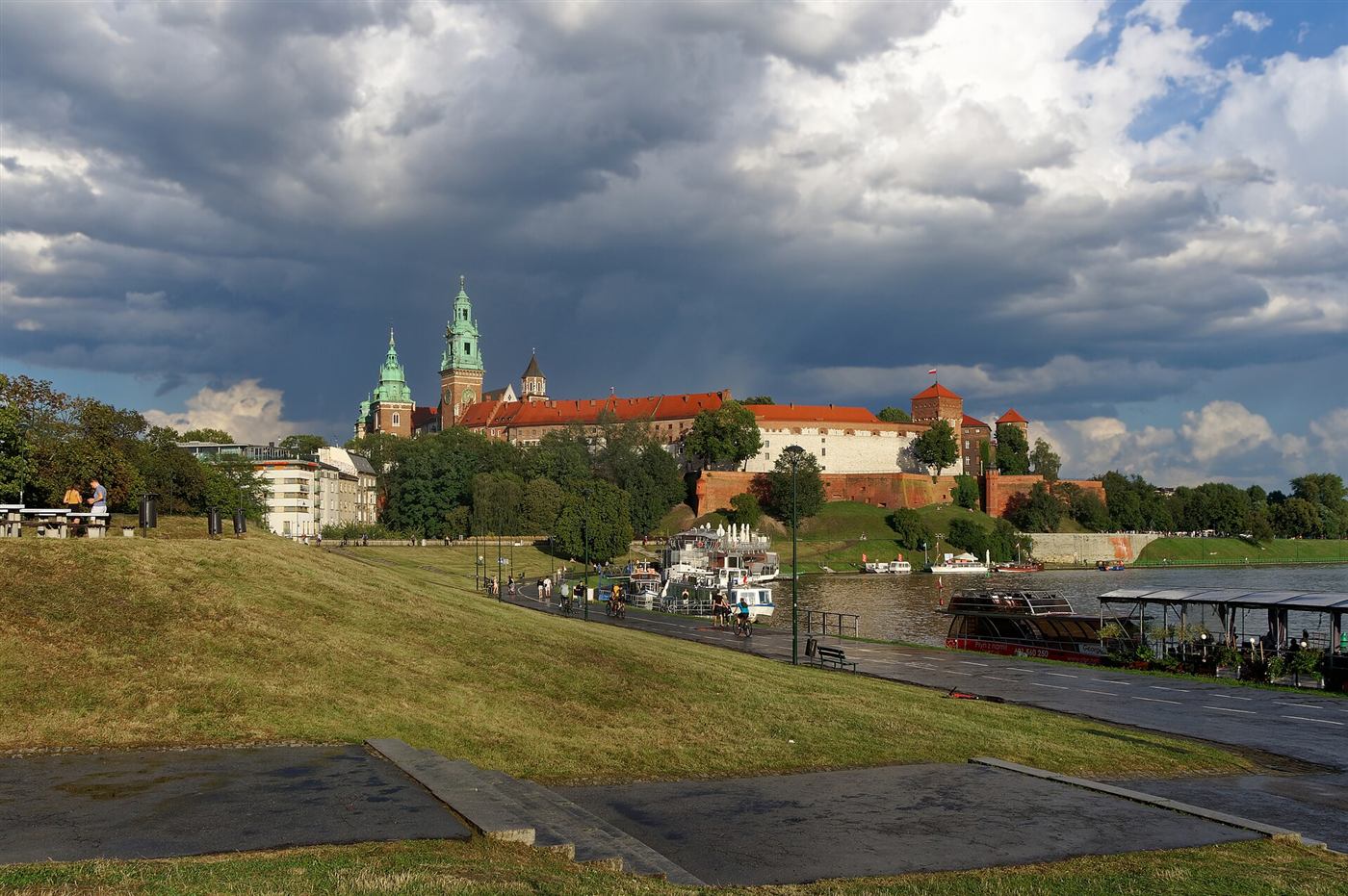 El castillo de Wawel sobre el Vístula.