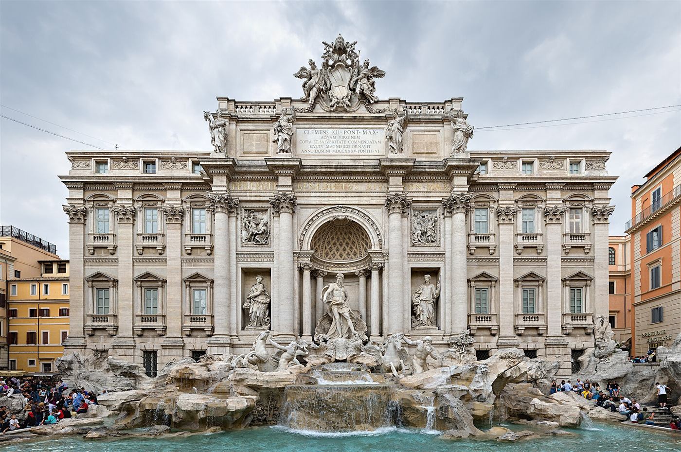 La Fontana di Trevi sin gente